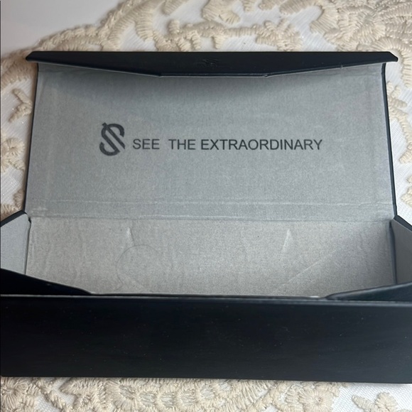 Sojos Black Sunglass Case with Sleek Design & Foldable Envelope Magnetic… - Picture 3 of 5